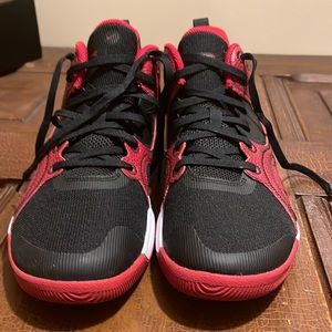 Boys Nike Shoe 7.5